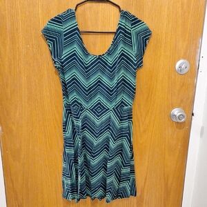 Stretchy zig-zag blue and green dress